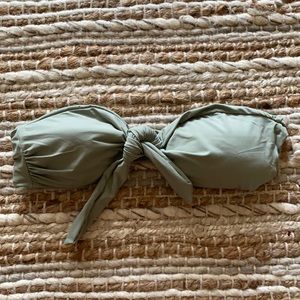 O’Neill bandeau bikini top